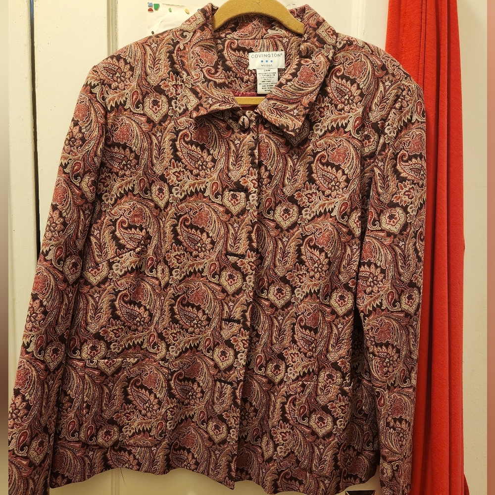 COVINGTON - Womans plus size paisley blazer.